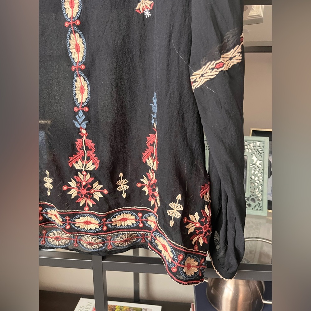 Sundance 100% Silk Black Boho Embroidered Blouse - Picture 8 of 11
